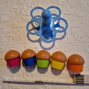 Green Toys Play cupcake carousel, 5 cupcakes open fruit inside EUC